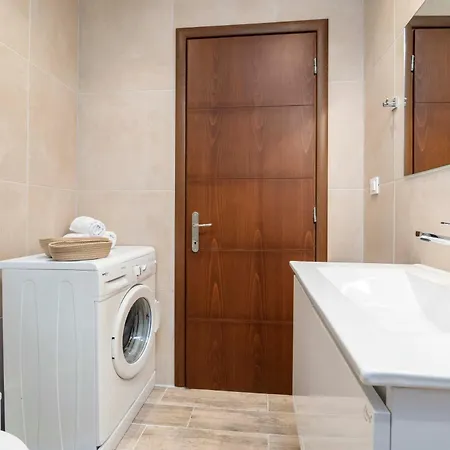 Gaia 4 - 5 Min To Beach Apartman